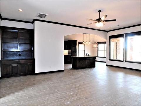 3436 Lakeside Dr, Moore, OK 73160 photo 2