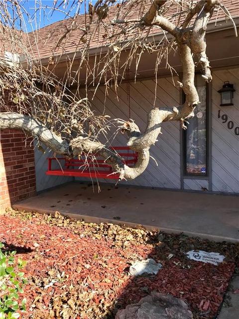 1900 Sequoyah Ct, Moore, OK 73160 photo 3