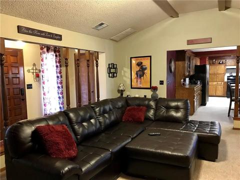 1900 Sequoyah Ct, Moore, OK 73160 photo 5