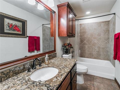 295 Hillside Dr, Harrah, OK 73045 photo 5