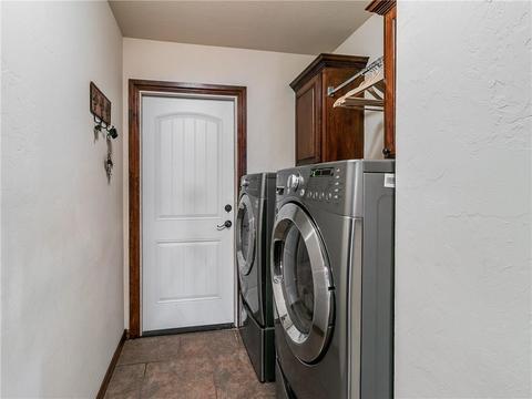 295 Hillside Dr, Harrah, OK 73045 photo 7