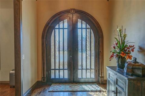 2817 Rustic Rd, Edmond, OK 73034 photo 4