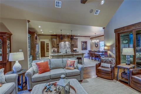 2817 Rustic Rd, Edmond, OK 73034 photo 10