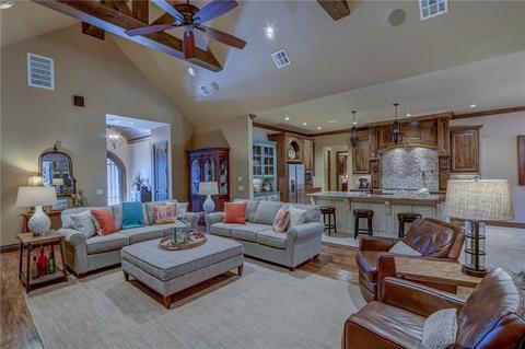 2817 Rustic Rd, Edmond, OK 73034 photo 8