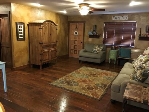 202 S S Pne, Erick, OK 73645 photo 4