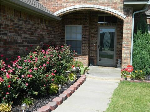 1301 Mead Cir, Moore, OK 73170 photo 3
