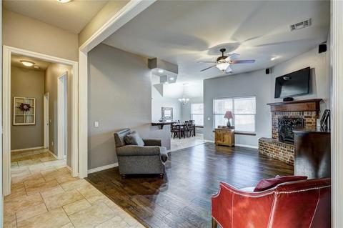 1301 Mead Cir, Moore, OK 73170 photo 7