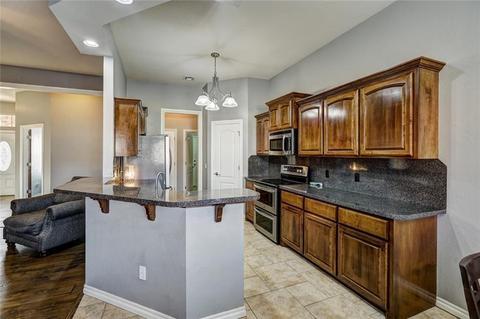 1301 Mead Cir, Moore, OK 73170 photo 12