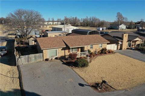 401 E Roh, Thomas, OK 73669 photo 3