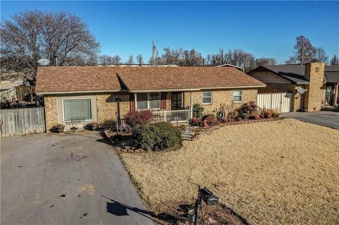 401 E Roh, Thomas, OK 73669 photo 2