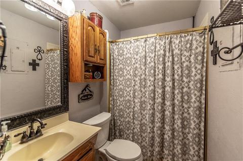 401 E Roh, Thomas, OK 73669 photo 21