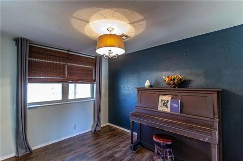 724 N Brewer Ave, Hydro, OK 73048 photo 8