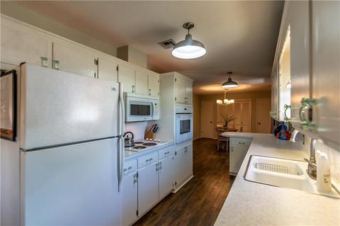 724 N Brewer Ave, Hydro, OK 73048 photo 9