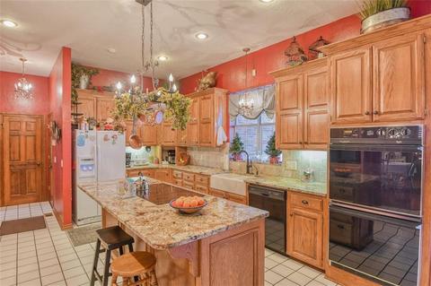 102 Christopher Dr, Chickasha, OK 73018 photo 8