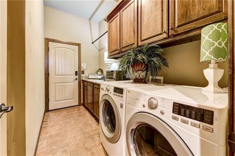 608 E Amelia Ter, Mustang, OK 73064 photo 24