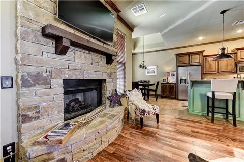 608 E Amelia Ter, Mustang, OK 73064 photo 9