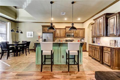 608 E Amelia Ter, Mustang, OK 73064 photo 10