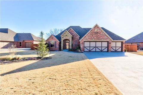 608 E Amelia Ter, Mustang, OK 73064 photo 2