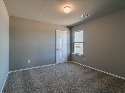 2109 Bosc Dr, Newcastle, OK 73065 photo 4