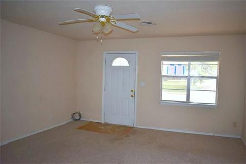 207 W Apache, Marlow, OK 73055 photo 2
