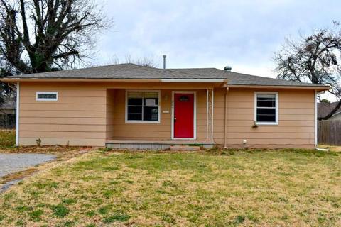 207 W Apache, Marlow, OK 73055 photo 1