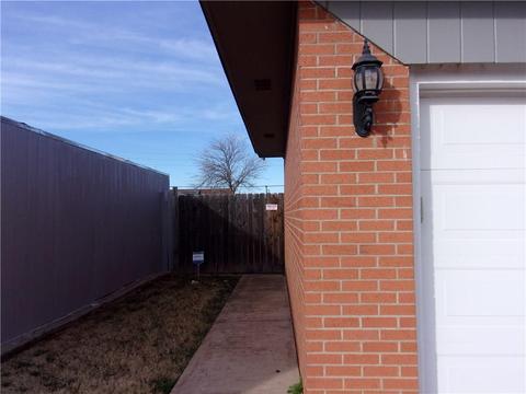 125 Cameron, Altus, OK 73521 photo 6