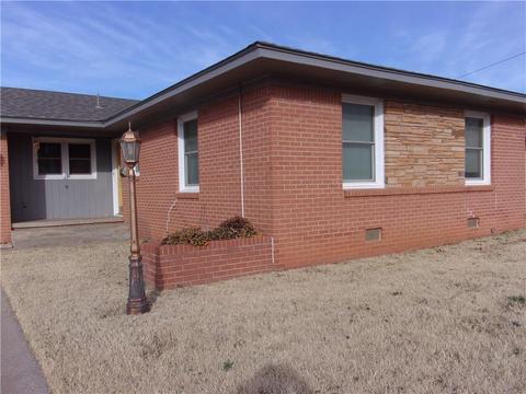 125 Cameron, Altus, OK 73521 photo 5