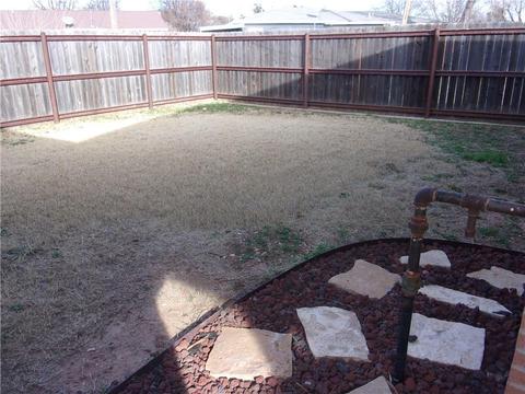 125 Cameron, Altus, OK 73521 photo 9