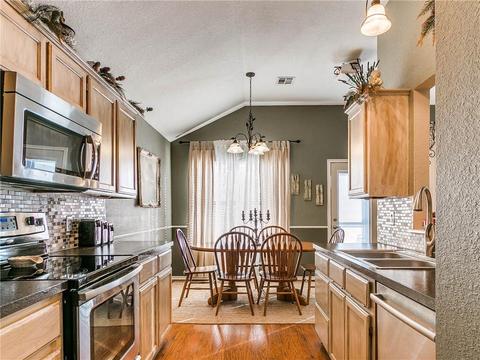 2404 Westchester Dr, Moore, OK 73160 photo 22