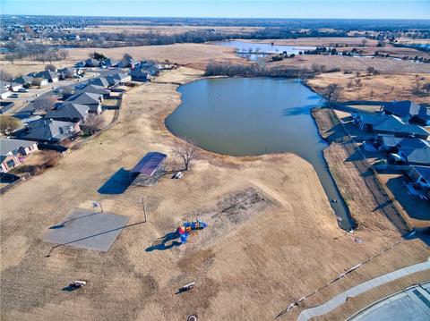 2404 Westchester Dr, Moore, OK 73160 photo 6