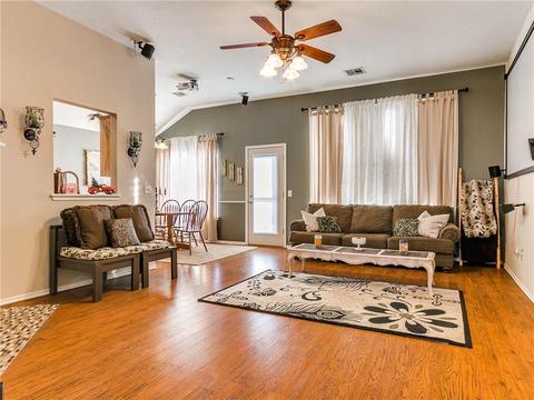 2404 Westchester Dr, Moore, OK 73160 photo 10