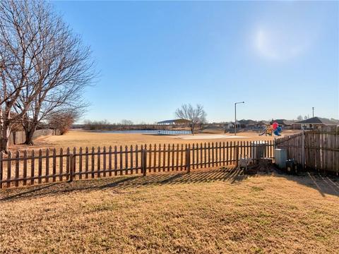 2404 Westchester Dr, Moore, OK 73160 photo 8