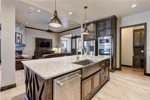3117 Hillside Dr, Edmond, OK 73012 photo 7