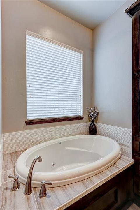 3117 Hillside Dr, Edmond, OK 73012 photo 14