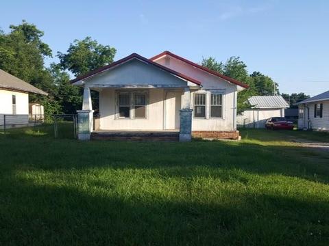 514 E Jefferson, Tecumseh, OK 74873 photo 1