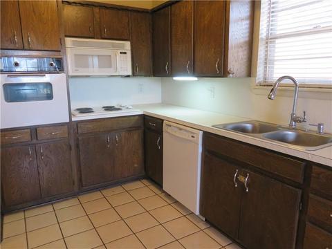 601 Comanche Trl, Altus, OK 73521 photo 5