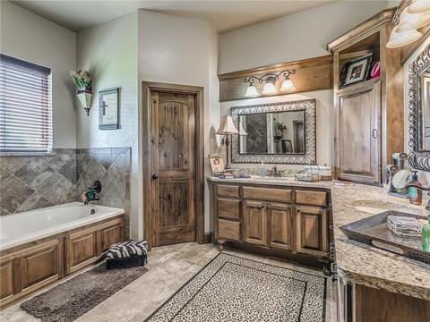 1306 Sycamore Trl, Tuttle, OK 73089 photo 18
