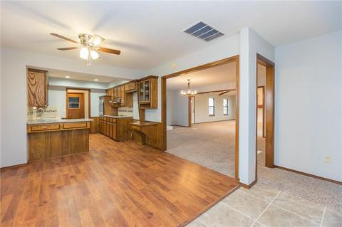 5008 Hughes Dr, Tuttle, OK 73089 photo 7