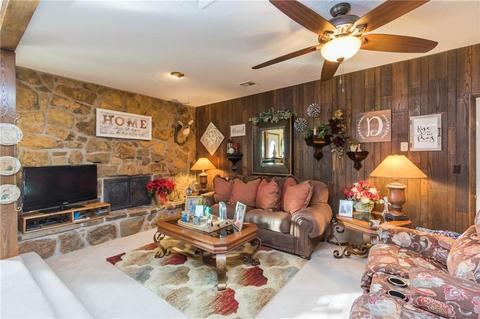 407 E Roh, Thomas, OK 73669 photo 12
