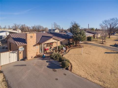 407 E Roh, Thomas, OK 73669 photo 3