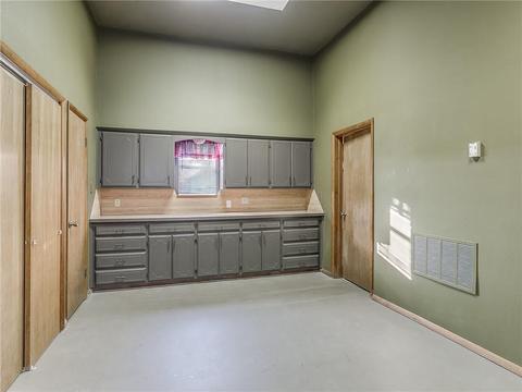 730 E Broadway, Thomas, OK 73669 photo 26