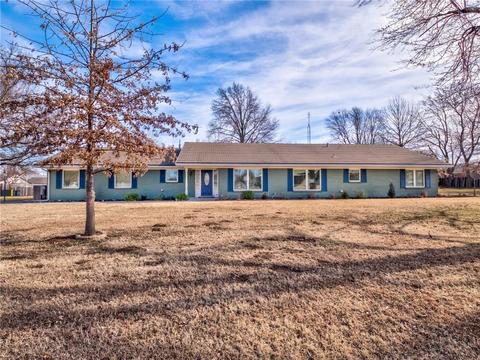4009 N Kickapoo Ave, Shawnee, OK 74804 photo 1