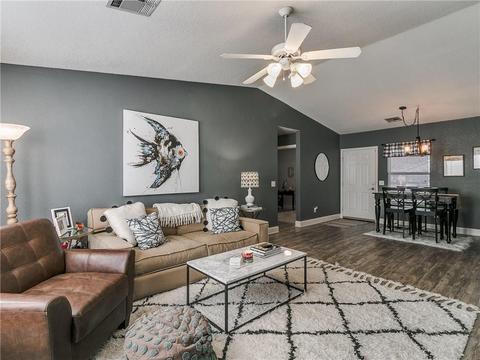 112 Bryan Dr, Edmond, OK 73003 photo 1