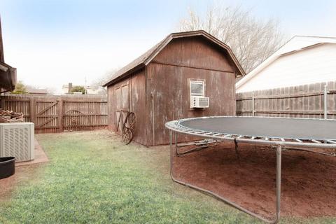 9 Easy St, Clinton, OK 73601 photo 2