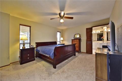 2208 E 37th St, Edmond, OK 73013 photo 13