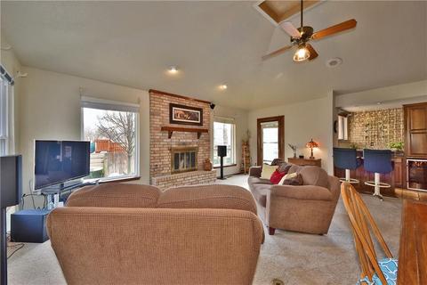 2208 E 37th St, Edmond, OK 73013 photo 4
