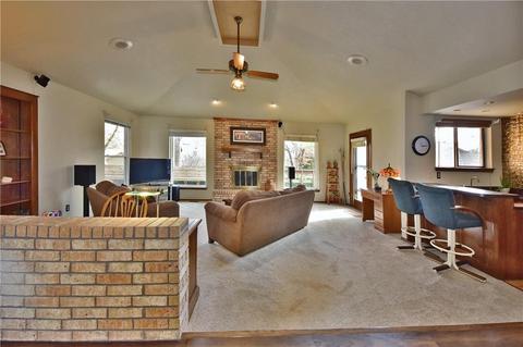 2208 E 37th St, Edmond, OK 73013 photo 3