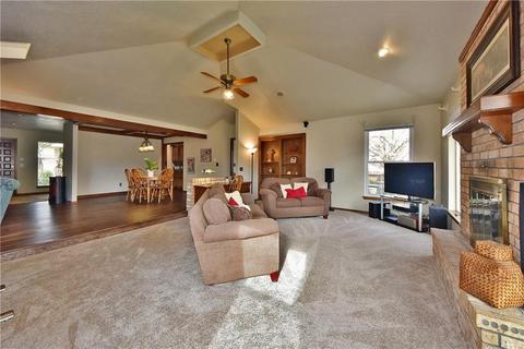 2208 E 37th St, Edmond, OK 73013 photo 6