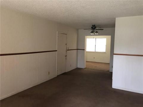 1101 Loyadell St, Altus, OK 73521 photo 2
