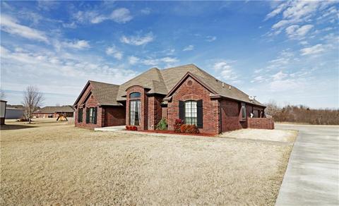 1714 Riverview Dr, Tuttle, OK 73089 photo 1